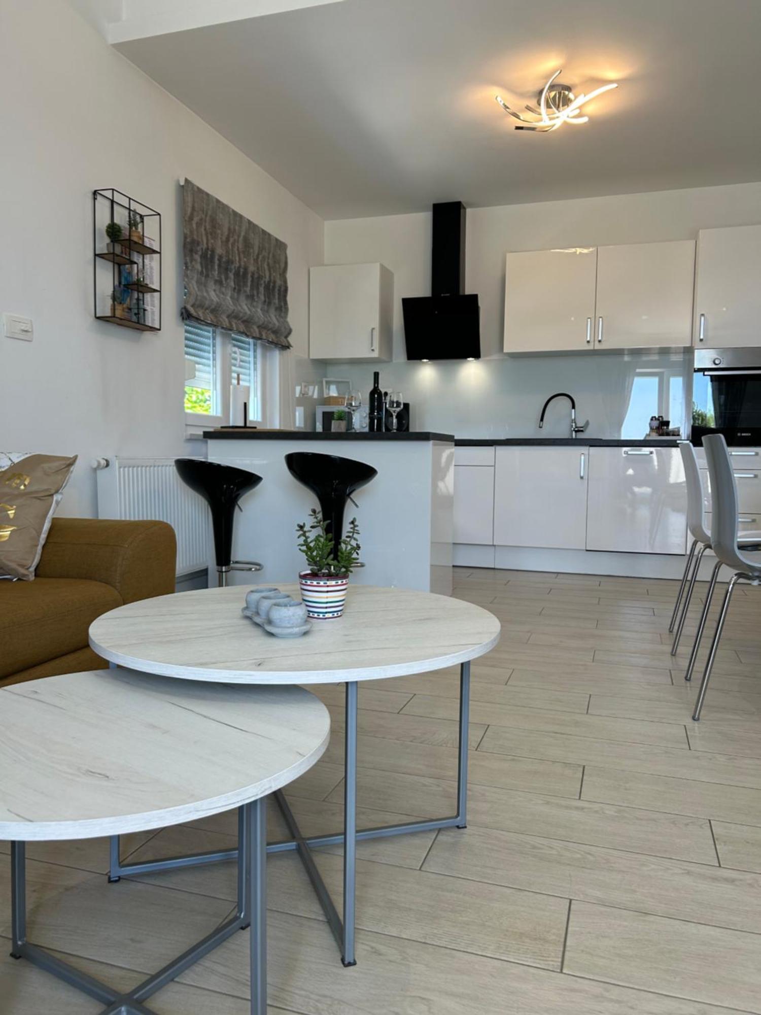 Apartman Mili Baška Voda Zewnętrze zdjęcie