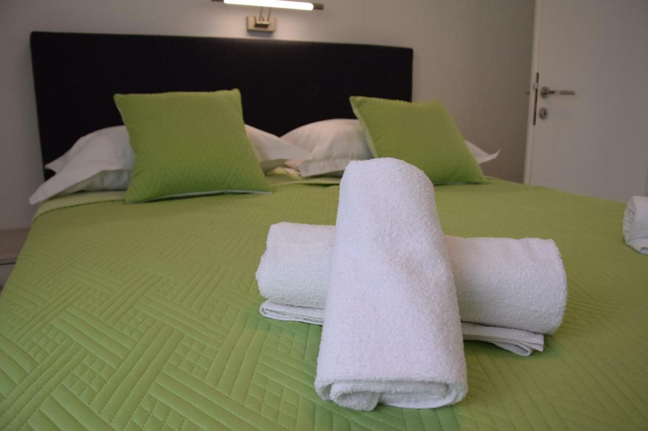 Apartman Mili Baška Voda Zewnętrze zdjęcie